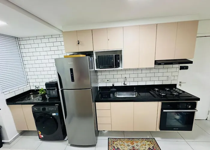 Apto 204 - Jardim dos Pássaros - Guarujá-SP